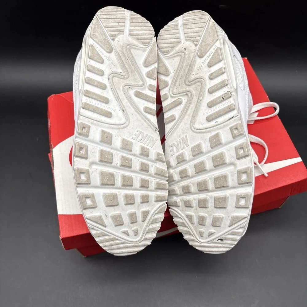 Nike Air Max 90 LTR GS Kid's Sneakers Size 6.5Y Low White Good Used W/Box